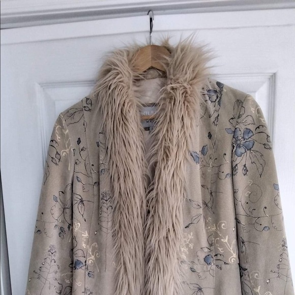 Wilsons Leather Jackets & Blazers - Gorgeous suede coat with faux fur trim. XS